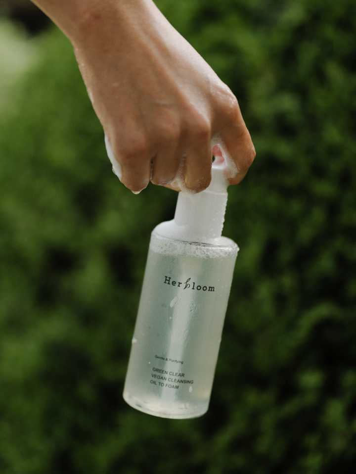 Green Clear Vegan Cleansing Oil to Foam (Makiyaj Təmizləmə Yağı)