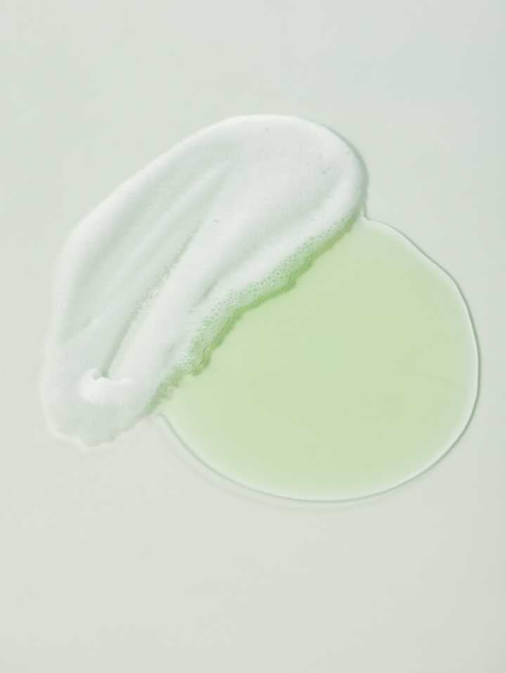 Green Clear Vegan Cleansing Oil to Foam (Makiyaj Təmizləmə Yağı)