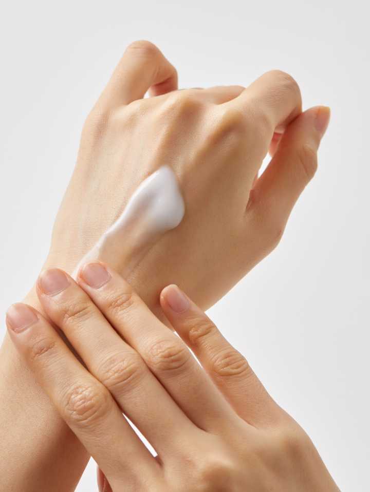 Hycaronic Ultra Low Molecule Lotion (Ultra Aşağı Molekullu Losyon)